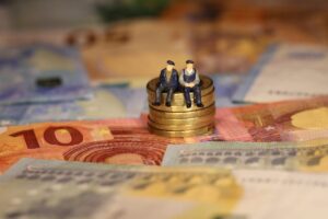 Assegno 850 euro anziani: requisiti, ISEE e domanda INPS