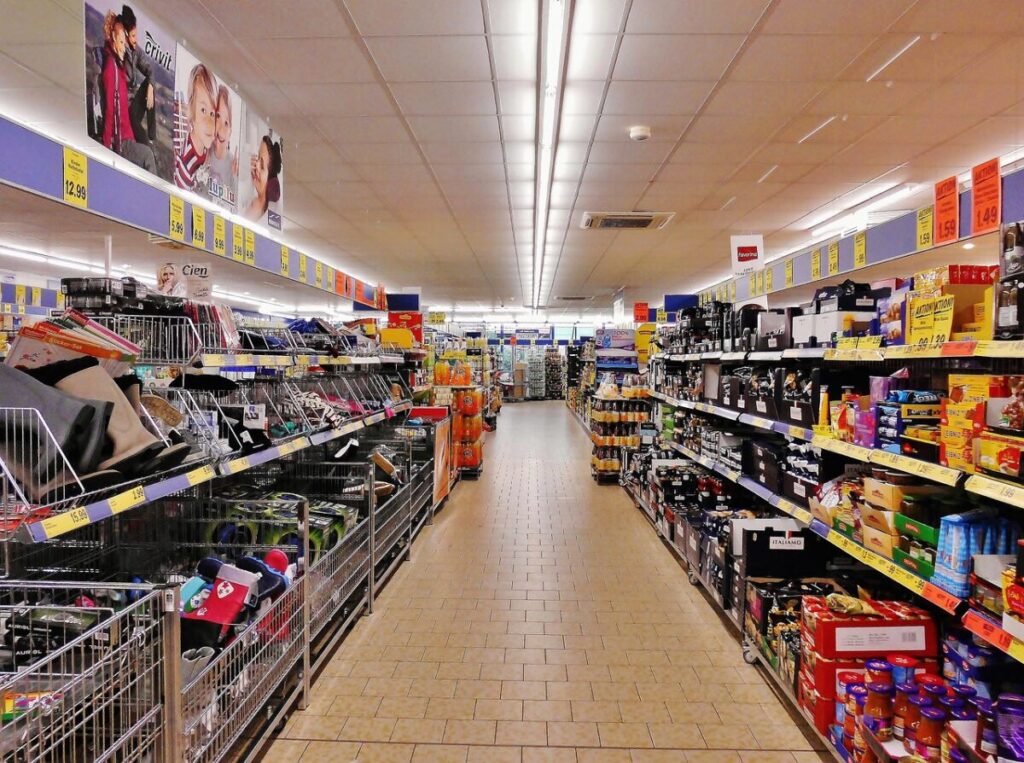 Carrefour valuta l’uscita dall’Italia: trattative in corso Carrefour valuta l’uscita dall’Italia: trattative in corso