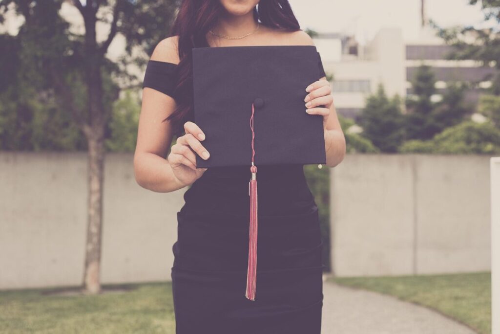 Laurea sì, ma quale? Le facoltà che fanno guadagnare di più Laurea sì, ma quale? Le facoltà che fanno guadagnare di più