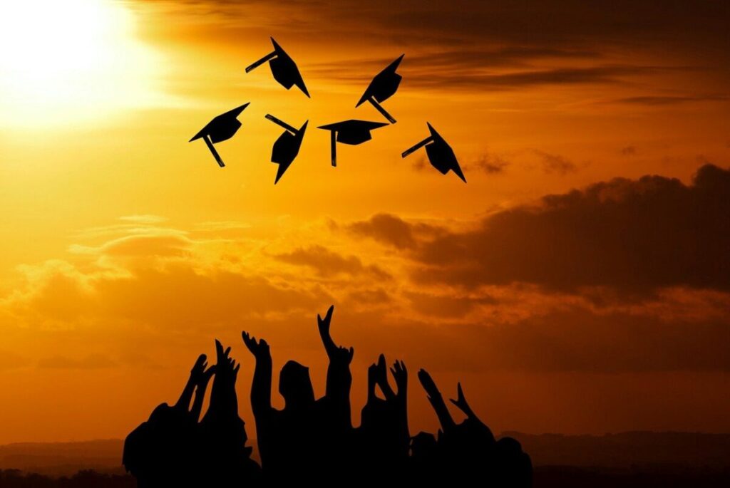 Laurea sì, ma quale? Le facoltà che fanno guadagnare di più Laurea sì, ma quale? Le facoltà che fanno guadagnare di più