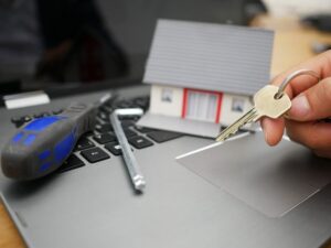 Occupazioni abusive: lo Stato paga se lo sgombero ritarda