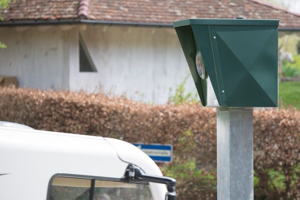 Truffa delle finte multe autovelox: come riconoscerla ed evitarla Truffa delle finte multe autovelox: come riconoscerla ed evitarla