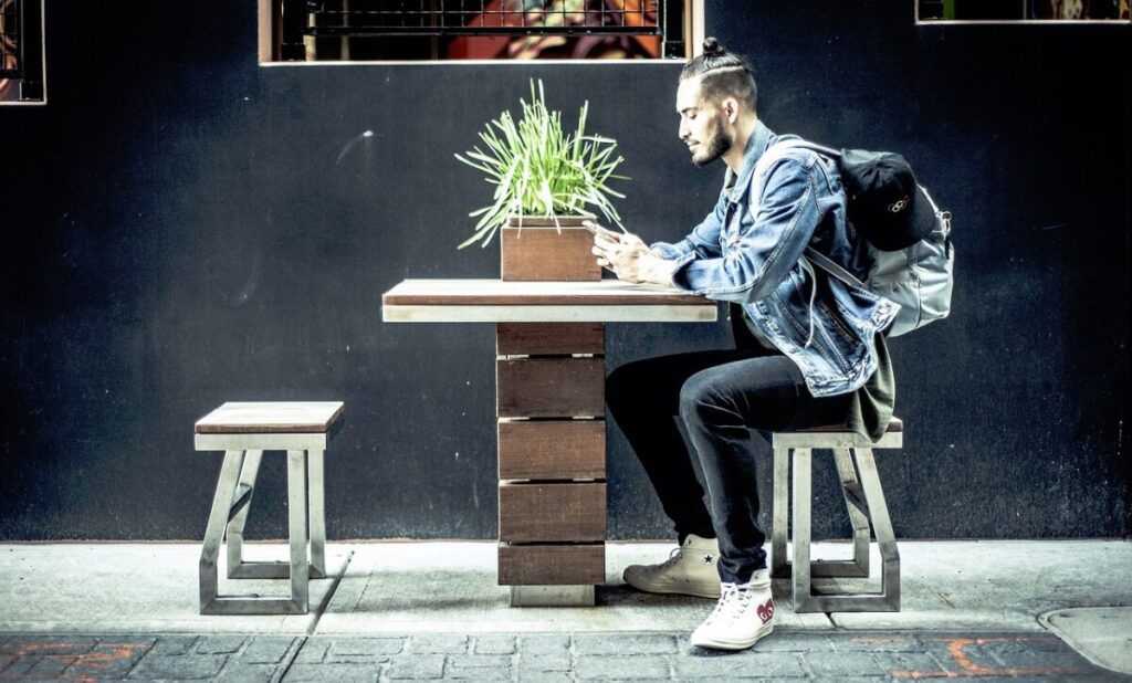 Università italiane in evoluzione: boom di iscrizioni in Medicina, STEM e Psicologia, calano le Lingue Università italiane in evoluzione: boom di iscrizioni in Medicina, STEM e Psicologia, calano le Lingue