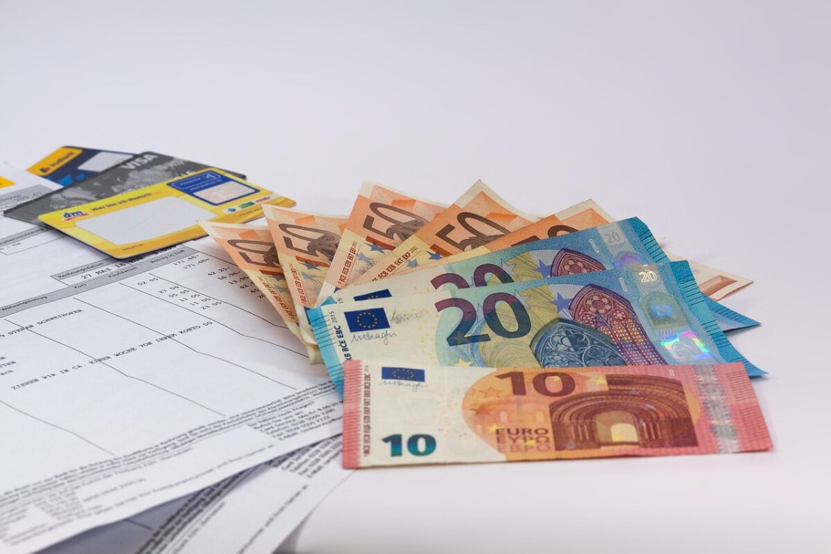 Inps sbaglia i calcoli: ecco chi dovrà restituire 1000 euro