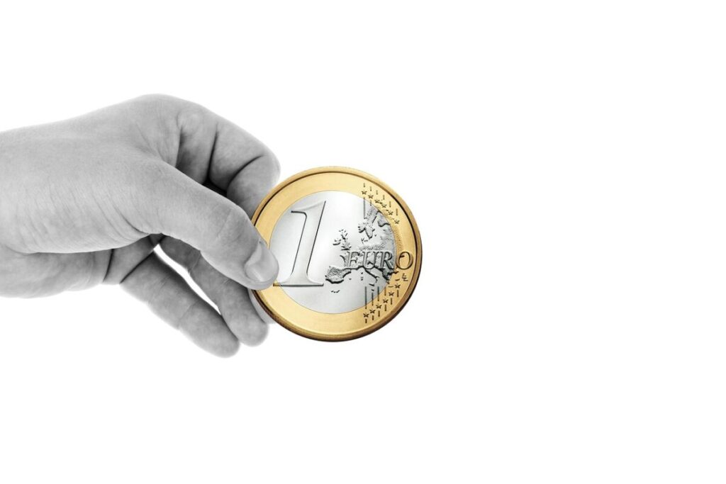 Bonus 150 euro per le famiglie: chi può richiederlo e quali sono i requisiti da conoscere