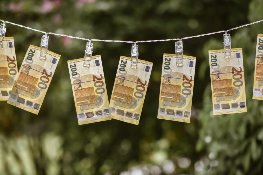 La banconota da zero euro conquista il mercato: da souvenir turistico a oggetto da collezione
