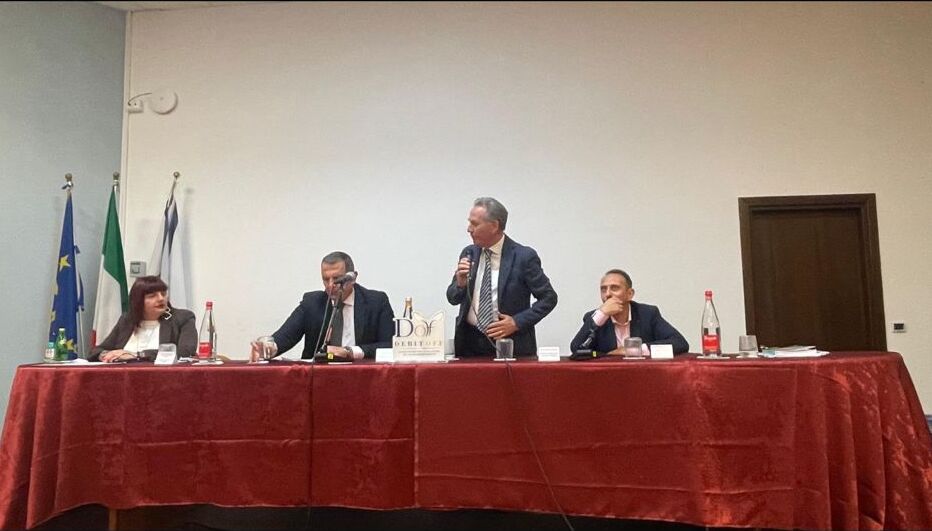 Campania, nasce un nuovo supporto contro debiti e sovraindebitamento per famiglie e piccoli imprenditori Campania, nasce un nuovo supporto contro debiti e sovraindebitamento per famiglie e piccoli imprenditori