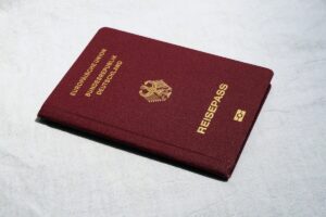 Carta d’identità cartacea, il Governo cambia rotta: ecco cosa succede ora