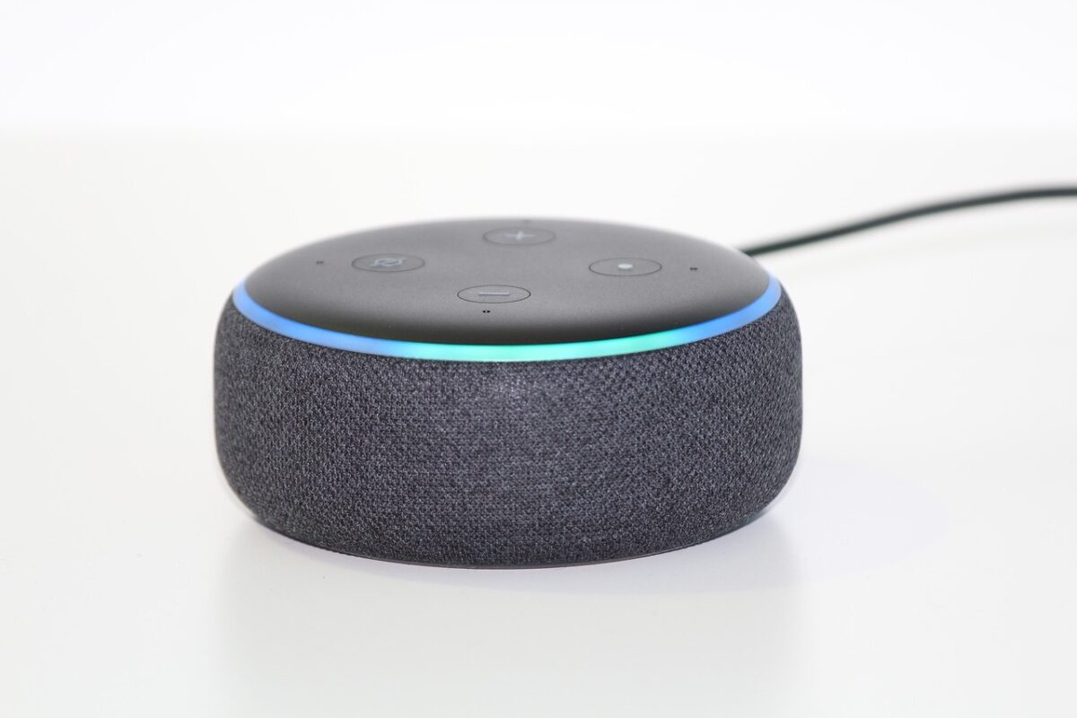 Tariffe energetiche in aumento: quanto pesano davvero gli smart speaker sui costi di casa? Tariffe energetiche in aumento: quanto pesano davvero gli smart speaker sui costi di casa?