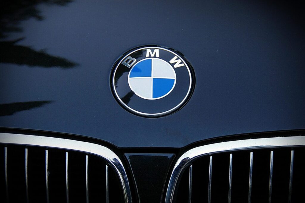 Maxi richiamo auto BMW: veicoli a rischio incendio Maxi richiamo auto BMW: veicoli a rischio incendio