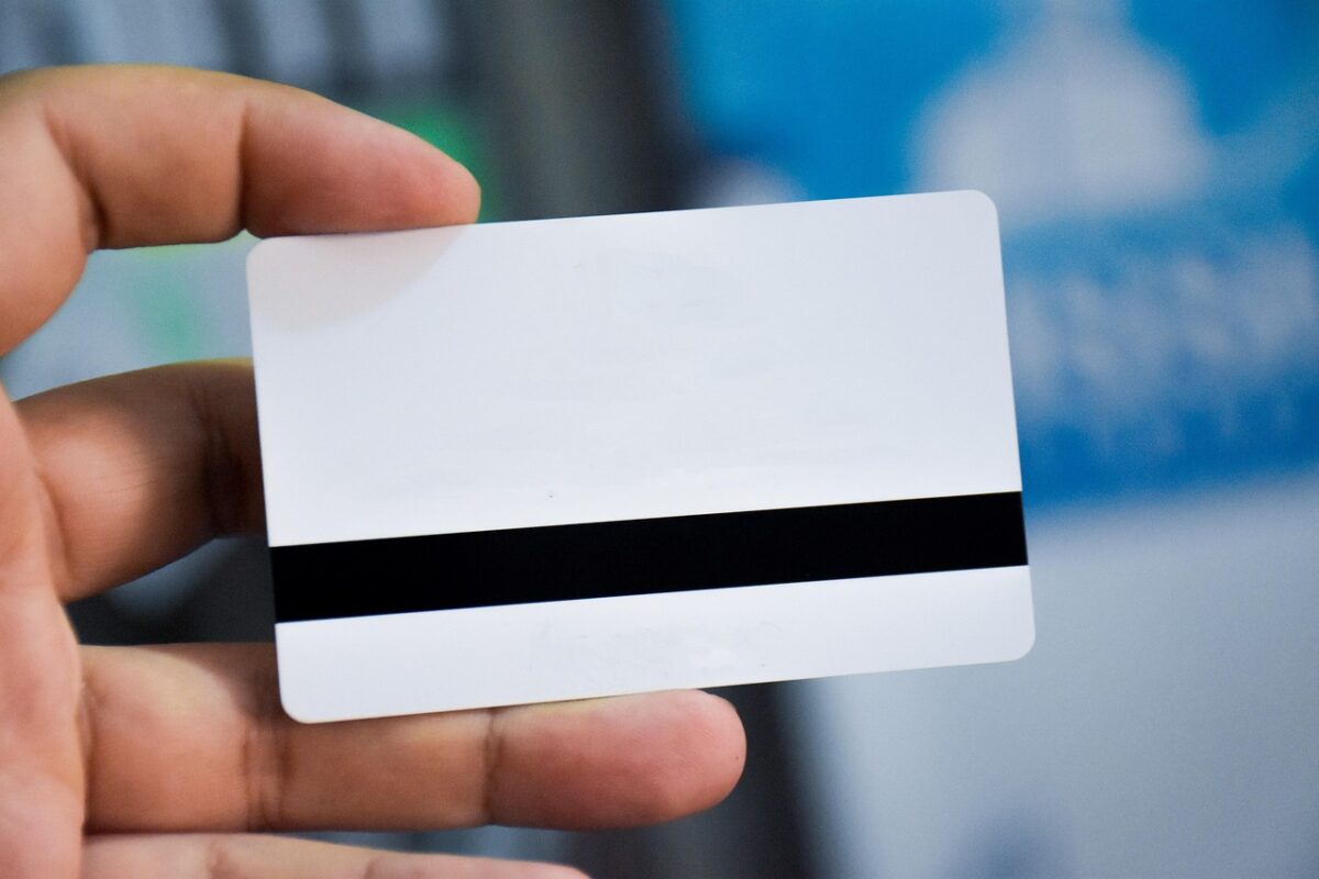 Rinnovo carta d’identità over 70 a vita: le nuove regole
