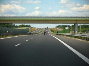 Rincari carburante: impatto diretto sulle vacanze estive