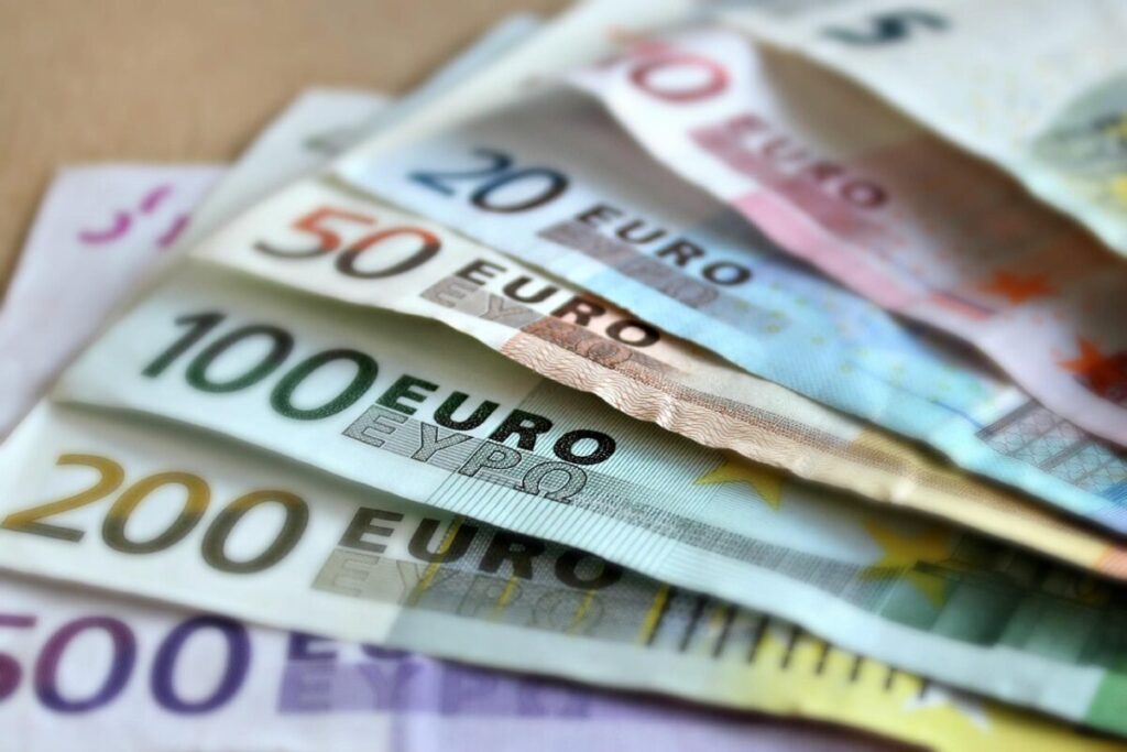 Bonus bollette agosto 2026: requisiti e limiti Bonus bollette agosto 2026: requisiti e limiti