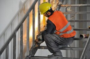 Contratto metalmeccanici, tra aumento di novembre e sfida del rinnovo 2027