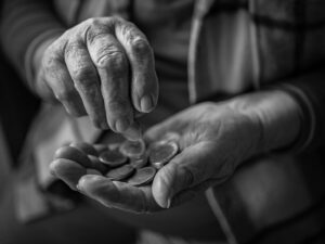 Pensione 2026 a 62 anni: quanto si perde