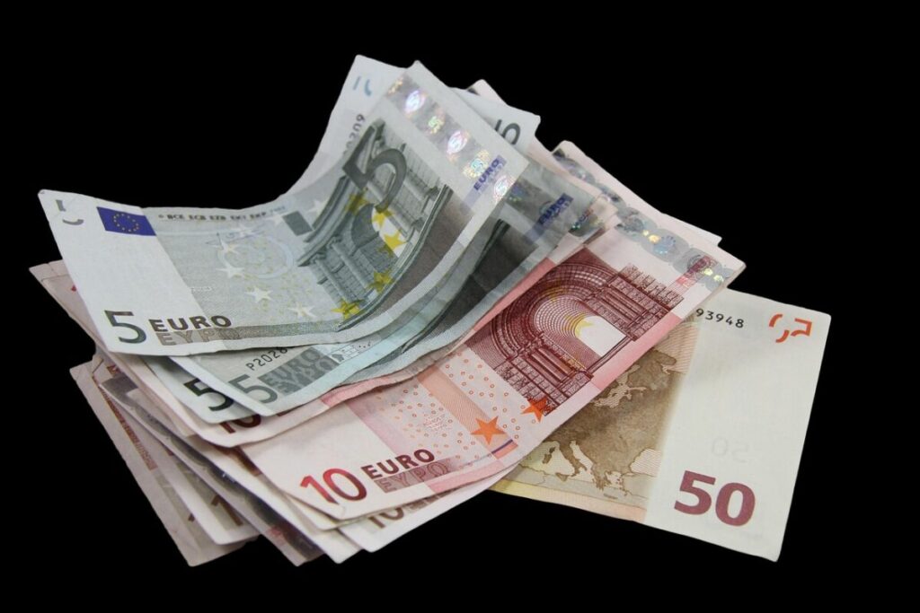 Pensione a 63 anni: come uscire dal lavoro nel 2026 e 2027 Pensione a 63 anni: come uscire dal lavoro nel 2026 e 2027
