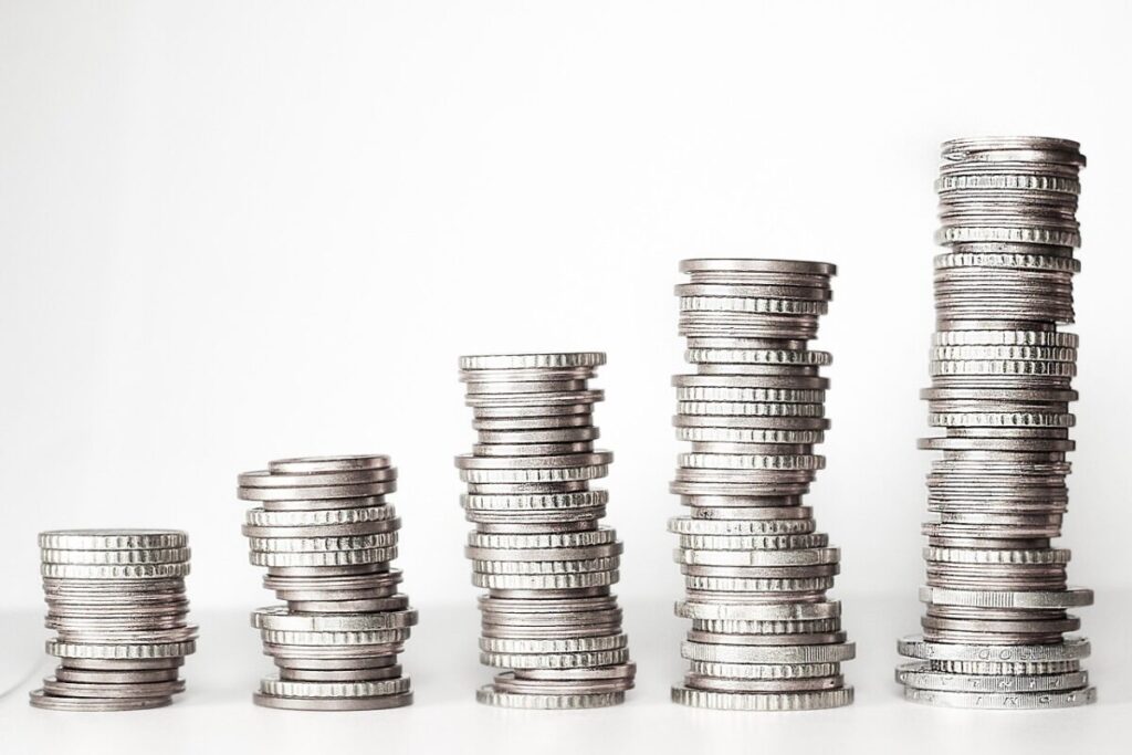 Aumento pensioni 2027: ecco di quanto saliranno gli assegni mensili Aumento pensioni 2027: ecco di quanto saliranno gli assegni mensili