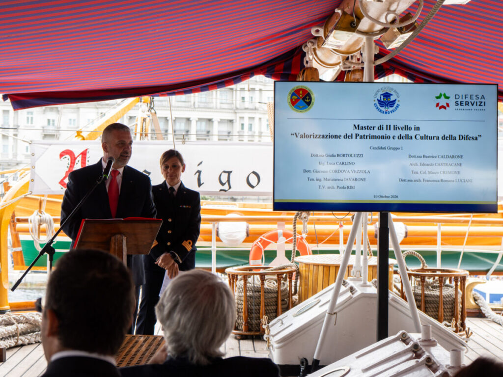 Trieste, a bordo di Nave Vespucci si chiude il primo Master sulla Cultura della Difesa Trieste, a bordo di Nave Vespucci si chiude il primo Master sulla Cultura della Difesa